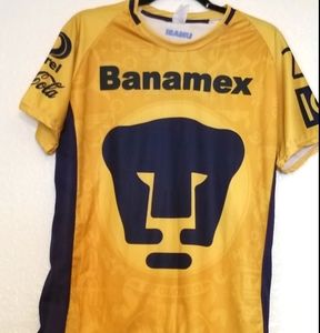 Pumas soccer jersey size m